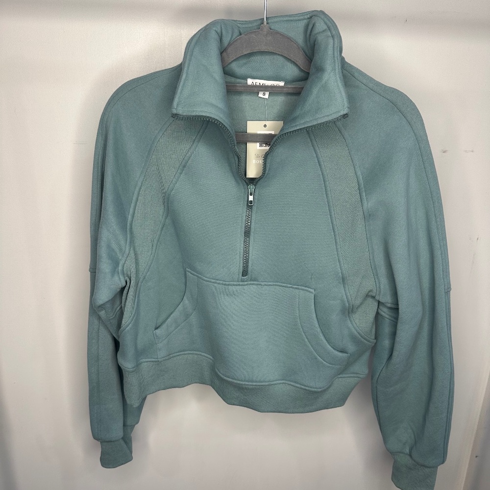 Aemi+Co Sweatshirt Size Small